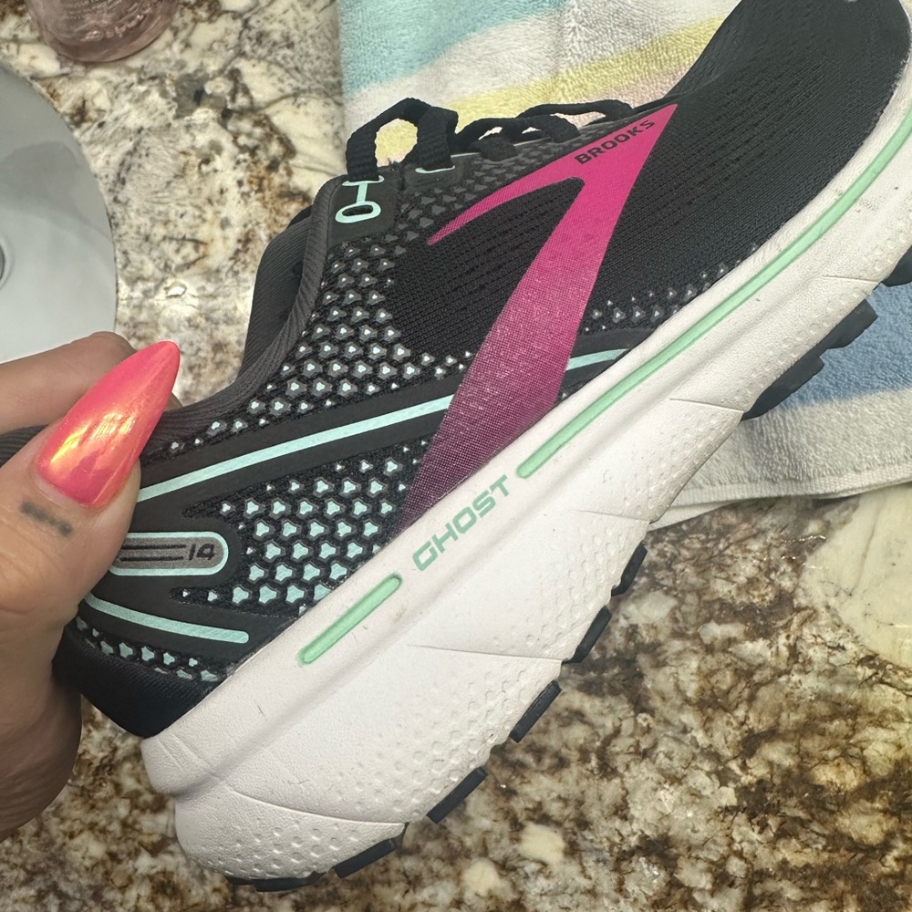Brooks Ghost 14 Women's Shoes - Black and Pink - Picture 9 of 9